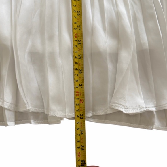 Francesca’s Audrey Parks White Pleated Midi Skirt with Side Slit Size Small NWT - Picture 5 of 9